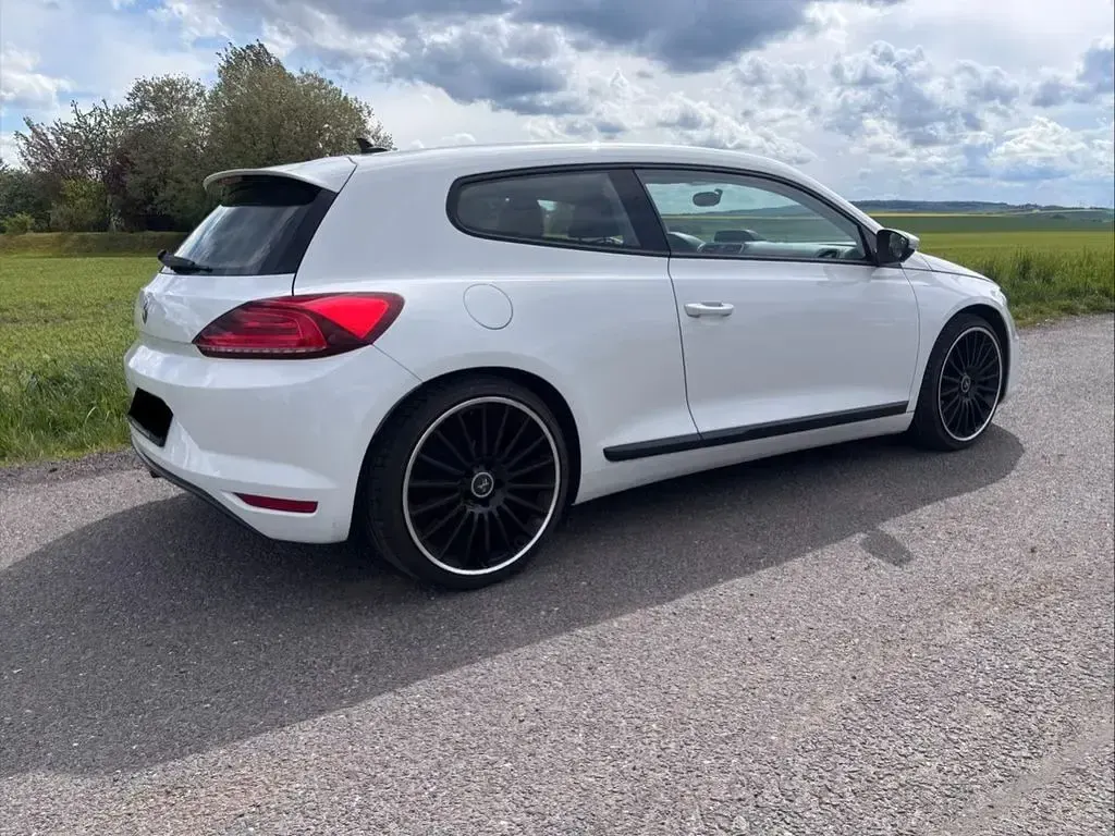 Gebraucht VW Scirocco 125 PS (91 kW) 2015 Weiß Coupé