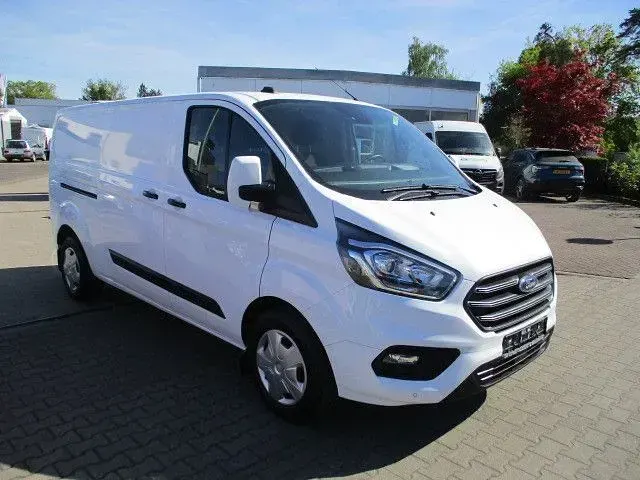 Gebraucht Ford Transit Custom 131 PS (96 kW) 2022 Weiß Van / Kleinbus
