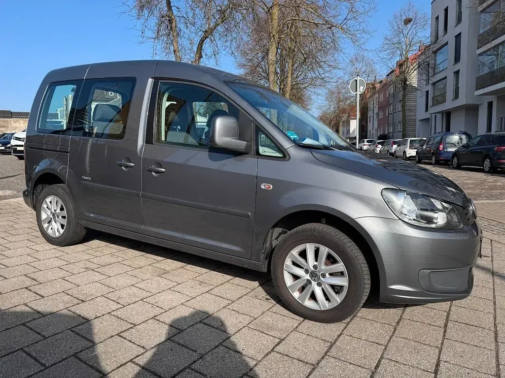 Second-hand VW Caddy Team 86 CP (63 kW) 2015 Gri Monovolum