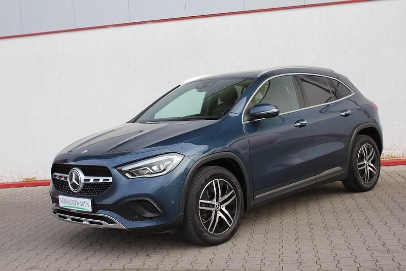 Gebraucht Mercedes GLA200 Progressive 163 PS (119 kW) 2020 Denimblau metalliclack 667u SUV