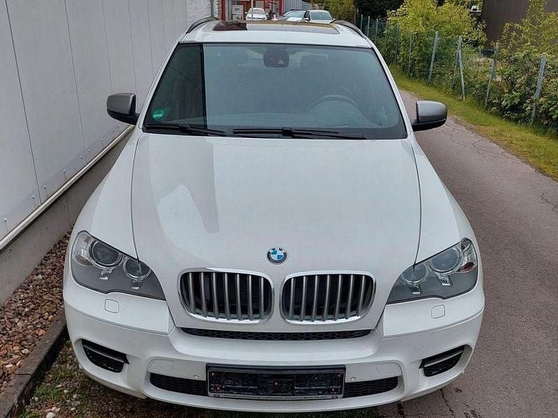 Weiß Gebraucht 2013 BMW X5 M50 Performance SUV | 15.499 € - Bild 1/4