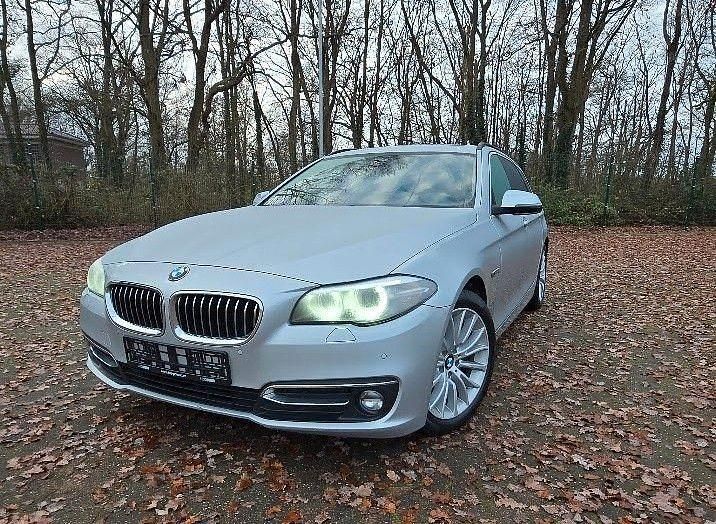 Silber Gebraucht 2016 BMW 528 Sport Line Kombi | 17.980 € (Fairer Preis) - Bild 1/4