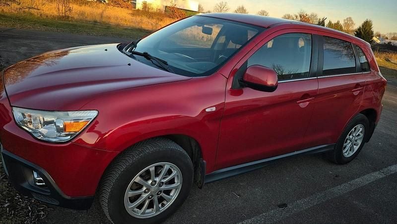 Rot Gebraucht 2011 Mitsubishi ASX SUV | 6.500 € (Teuer) - Bild 1/4