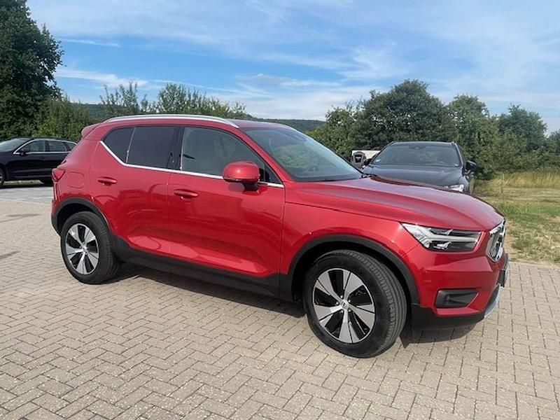 Gebraucht Volvo XC40 Core 261 PS (191 kW) 2022 Fusion red SUV