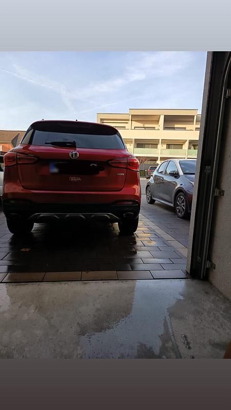 Gebraucht MG HS 162 PS (119 kW) 2023 Rot SUV