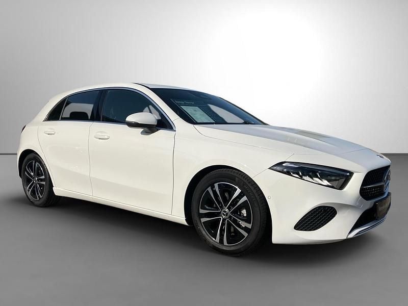 Gebraucht Mercedes A180 Progressive 136 PS (100 kW) 2025 Weiß Limousine