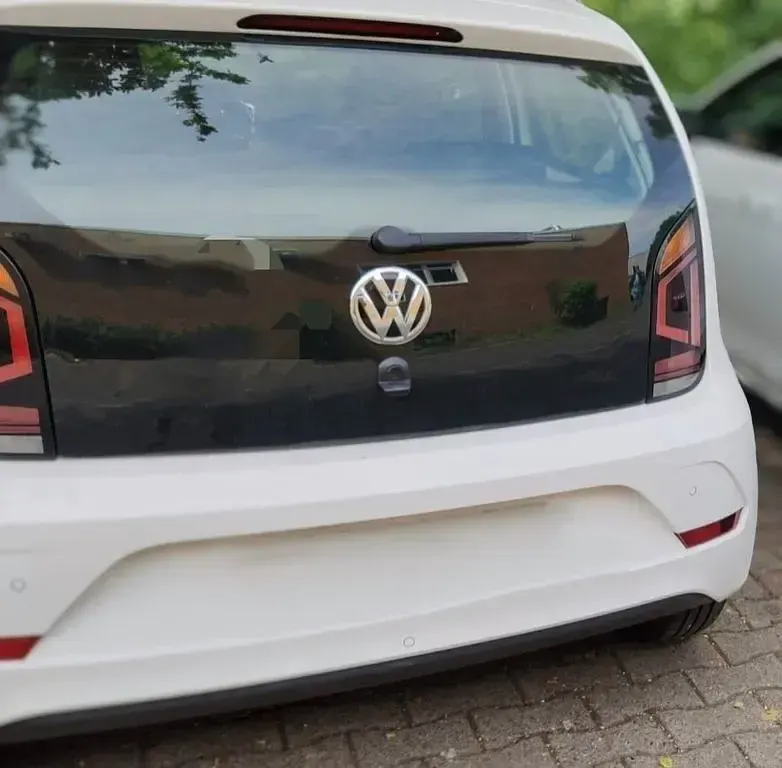Second-hand VW up! move up! 75 CP (55 kW) 2017 Alb Hatchback