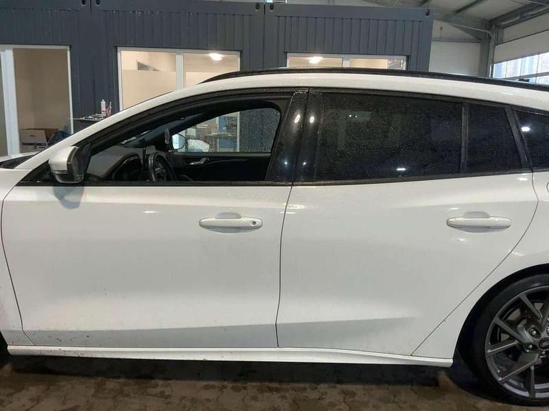 Gebraucht Ford Focus ST 280 PS (205 kW) 2020 Frozen white Kombi