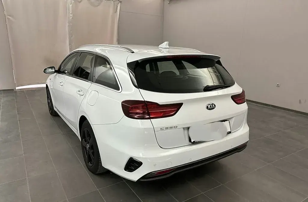 Gebraucht Kia Ceed Sportswagon 140 PS (102 kW) 2020 Weiß Kombi