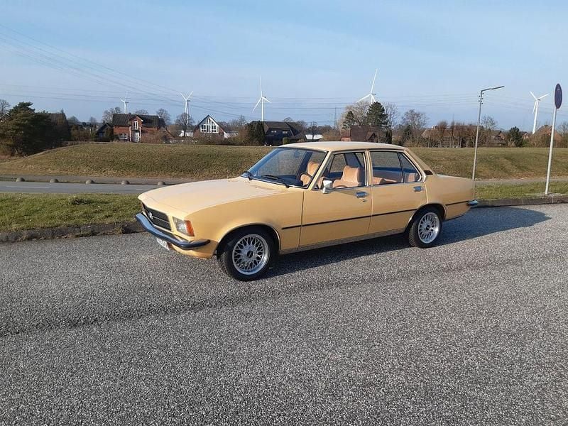 Gelb Gebraucht 1976 Opel Rekord Limousine | 9.000 € - Bild 1/4