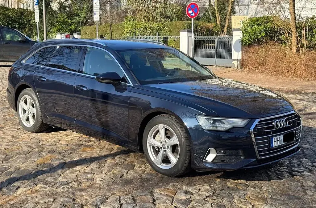 Second-hand Audi A6 Ambiente 245 CP (180 kW) 2019 Albastru Break