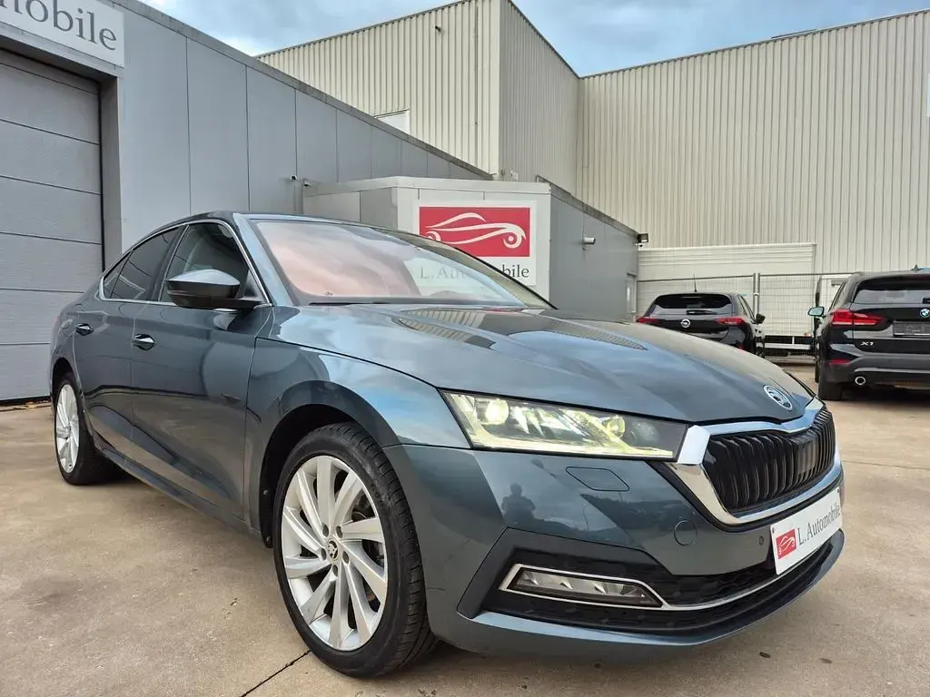 Gebraucht Skoda Octavia 204 PS (150 kW) 2021 Grau Limousine