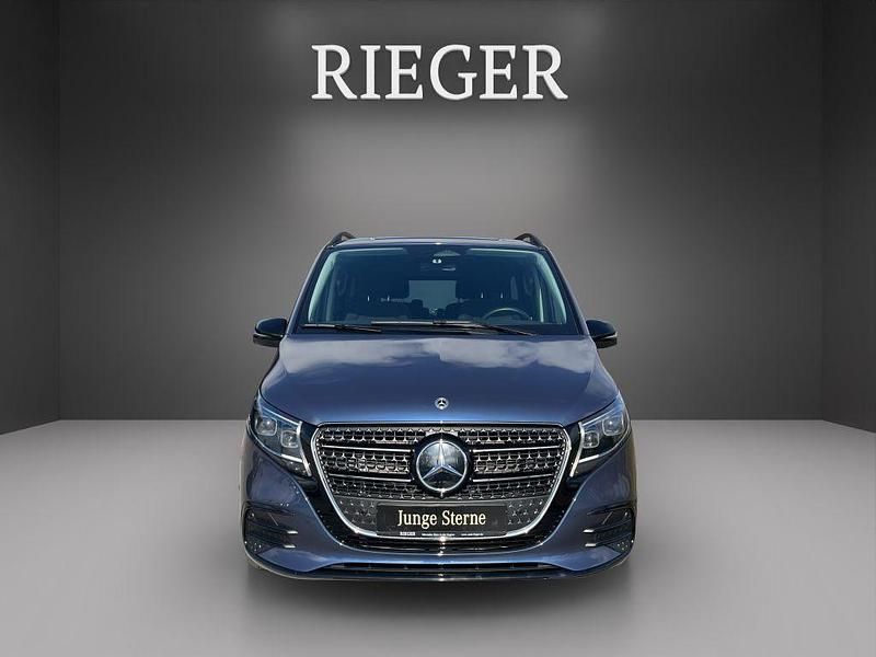 Gebraucht Mercedes V300 Style 237 PS (174 kW) 2024 Blau Van / Kleinbus