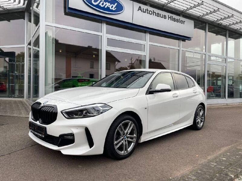 Alpinweiss 3 Gebraucht 2020 BMW 118 M Sport Kleinwagen | 24.200 € (Fairer Preis) - Bild 1/4