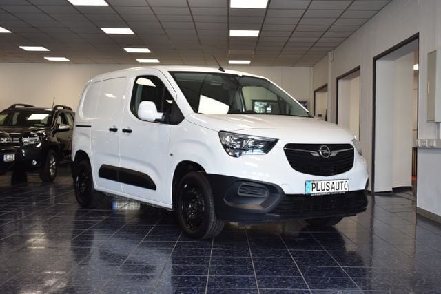 Weiß Gebraucht 2020 Opel Combo Edition Van / Kleinbus | 8.870 € (Fairer Preis) - Bild 1/4