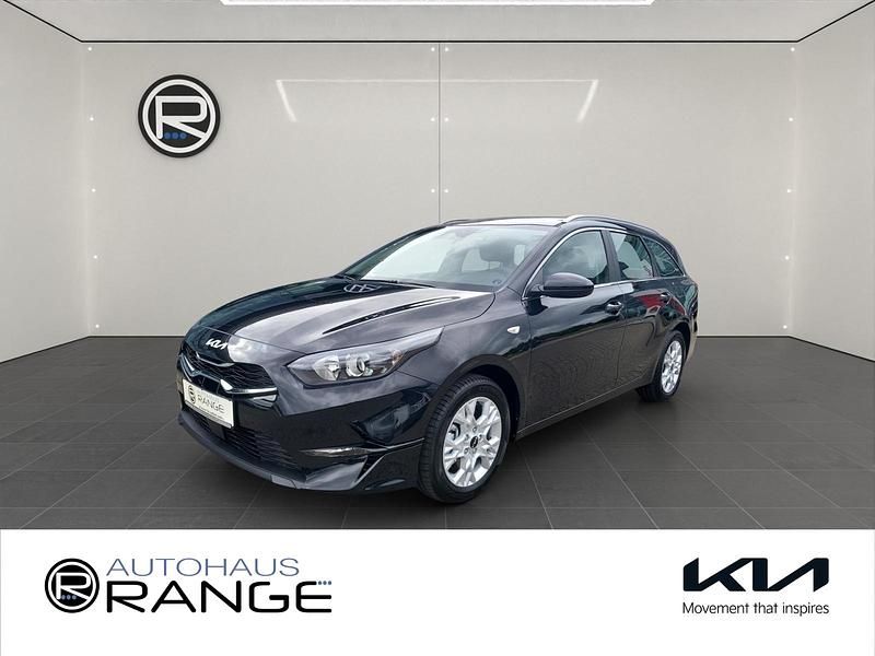 Schwarz Neu 2025 Kia Ceed Sportswagon Vision Kombi | 32.875 € - Bild 1/4