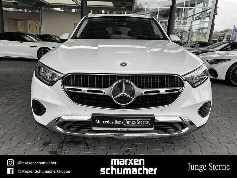 Gebraucht Mercedes GLC220 Avantgarde 197 PS (144 kW) 2024 Manufaktur lack manufaktur opa SUV