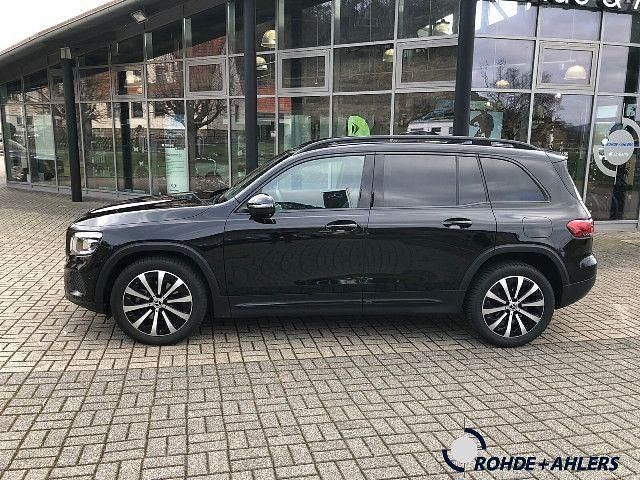 Gebraucht Mercedes GLB200 Progressive 163 PS (119 kW) 2022 Kosmosschwarz SUV