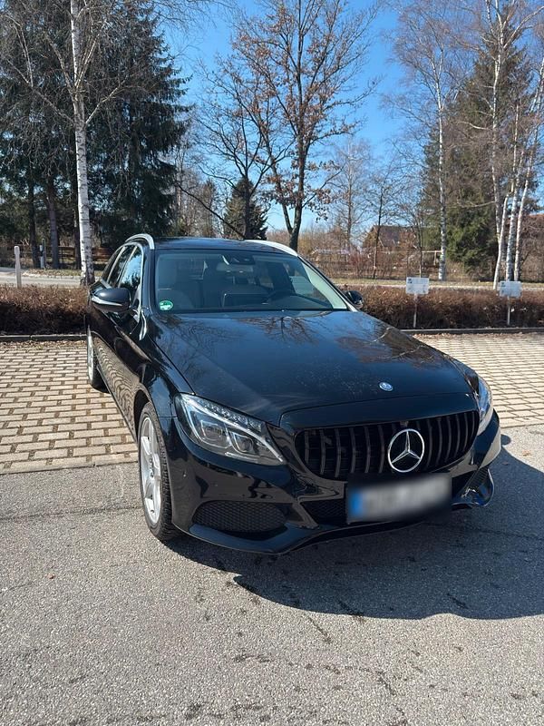 Gebraucht Mercedes C220 204 PS (150 kW) 2014 Schwarz Kombi