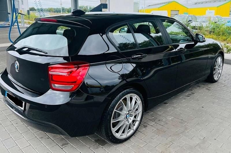 Gebraucht BMW 118 Sport Line 143 PS (105 kW) 2013 Schwarz Kleinwagen