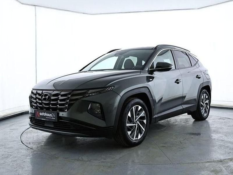 Gebraucht Hyundai Tucson Trend 180 PS (132 kW) 2023 Grau SUV