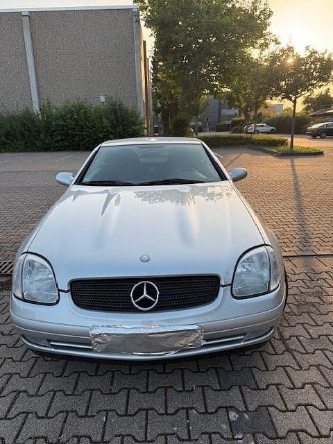 Silber Gebraucht 1999 Mercedes SLK200 Cabrio | 8.500 € (Fairer Preis) - Bild 1/4