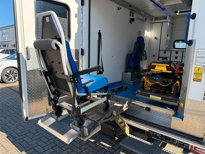 Gebraucht Mercedes Sprinter 190 PS (139 kW) 2018 Weiß Van