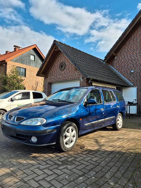 Gebraucht Renault Mégane 110 PS (80 kW) 1999 Blau Kombi
