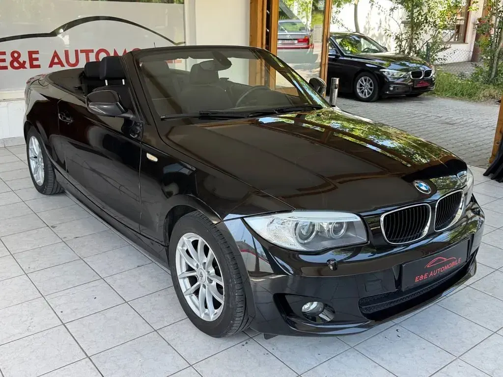 Gebraucht BMW 118 Cabriolet Sport Line 143 PS (105 kW) 2012 Schwarz Cabrio
