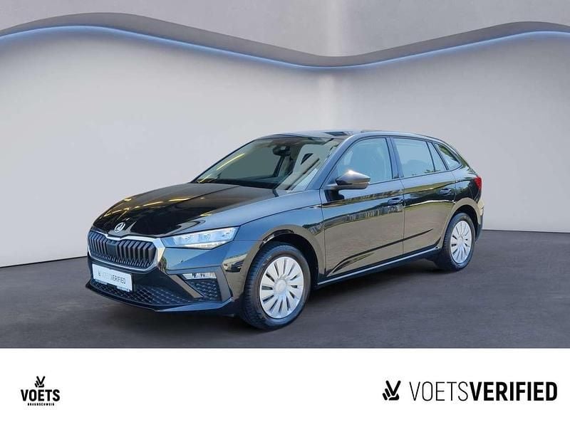 Schwarz Gebraucht 2024 Skoda Scala Essence Kleinwagen | 19.480 € (Fairer Preis) - Bild 1/4