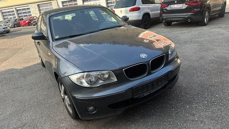 Gebraucht BMW 118 122 PS (89 kW) 2006 Grau Kleinwagen