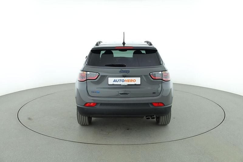 Second-hand Jeep Compass 60 CP (44 kW) 2020 Gri SUV