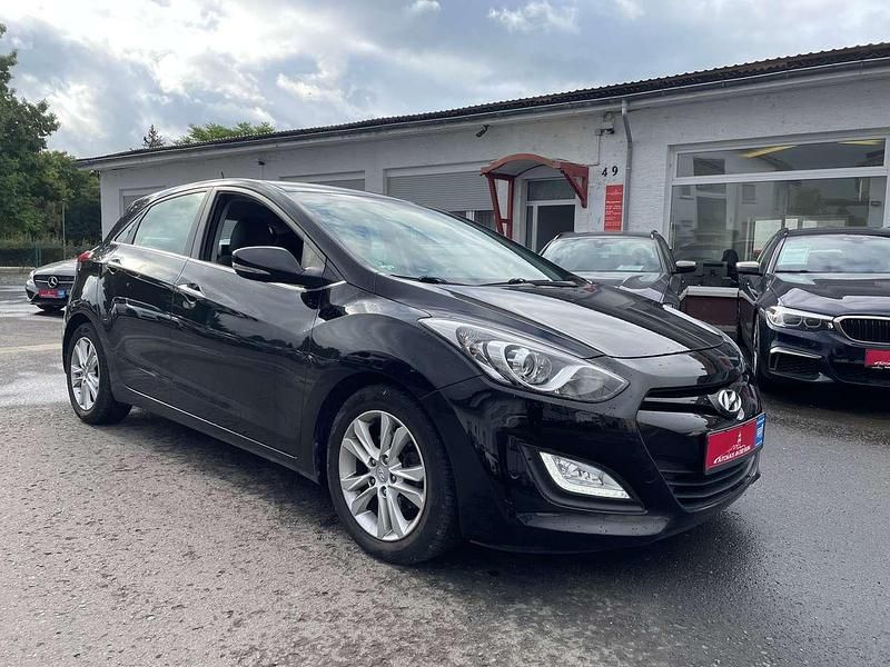 Schwarz Gebraucht 2013 Hyundai i30 Style Kleinwagen | 9.999 € (Fairer Preis) - Bild 1/4