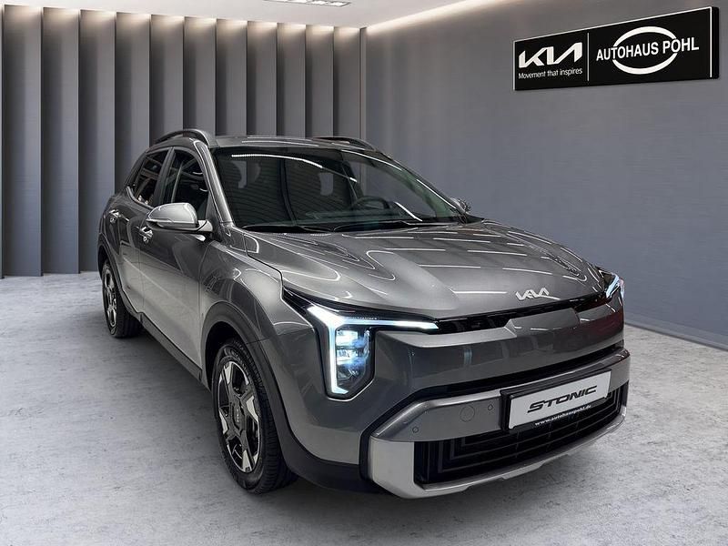 Neu Kia Stonic Vision 101 PS (74 kW) 2026 Grau SUV