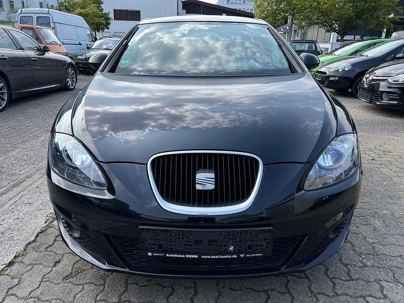 Schwarz Gebraucht 2011 Seat Leon Copa Limousine | 5.499 € (Fairer Preis) - Bild 1/4