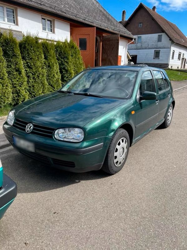 Grün Gebraucht 1998 VW Golf IV Limousine | 1.500 € (Fairer Preis) - Bild 1/4
