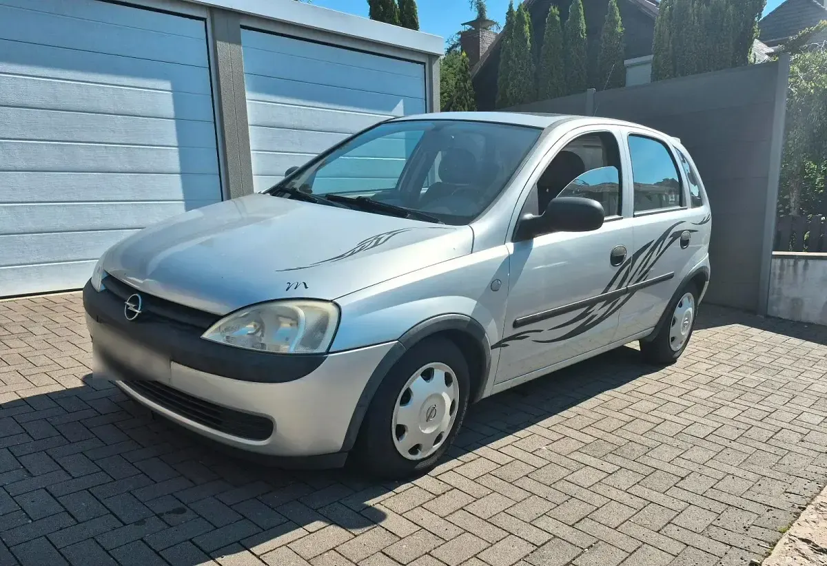 Gebraucht Opel Corsa 58 PS (42 kW) 2001 Silber Kleinwagen