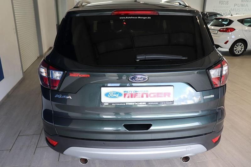 Gebraucht Ford Kuga Cool & Connect 120 PS (88 kW) 2018 Grün SUV