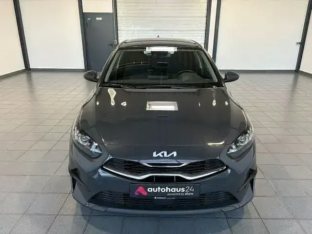 Gebraucht Kia Ceed 160 PS (117 kW) 2022 Grau Kleinwagen