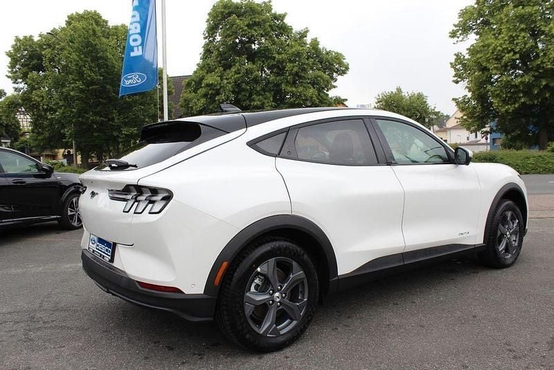 Gebraucht Ford Mustang Mach-E Standard Range 197 kW (269 PS) 2022 Weiß SUV