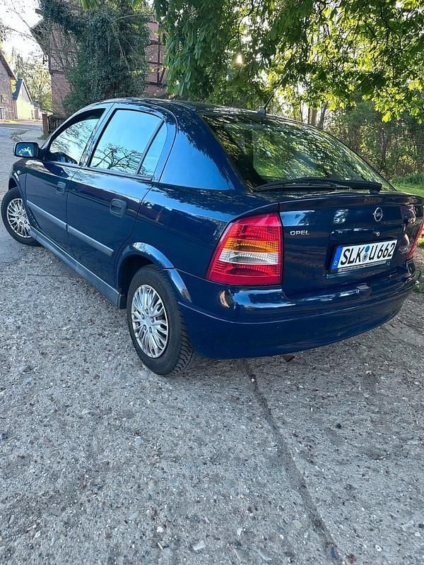 Second-hand Opel Astra 60 CP (44 kW) 2001 Albastru Hatchback