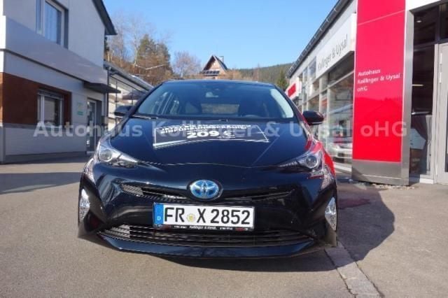 Gebraucht Toyota Prius Comfort 122 PS (89 kW) 2016 Schwarz metallic Kleinwagen