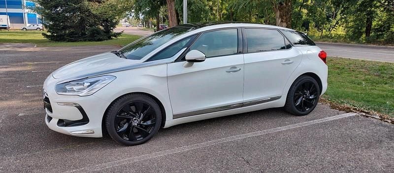 Gebraucht Citroën DS5 163 PS (119 kW) 2012 Weiß Kleinwagen