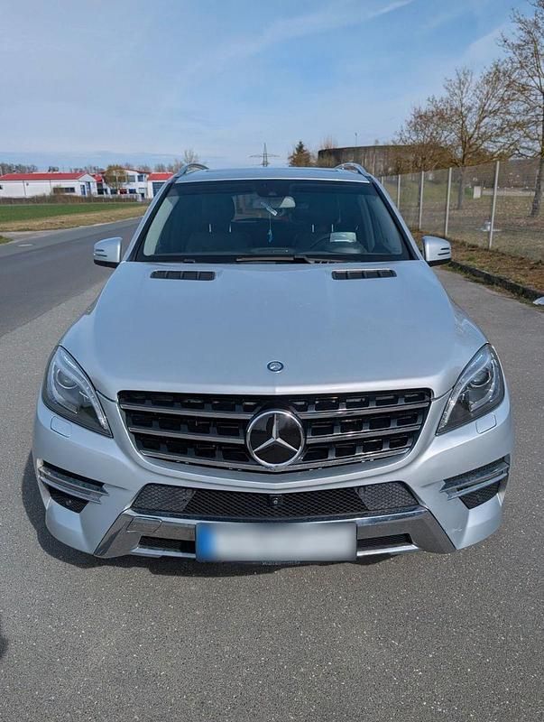 Gebraucht Mercedes ML350 258 PS (189 kW) 2015 Grau SUV