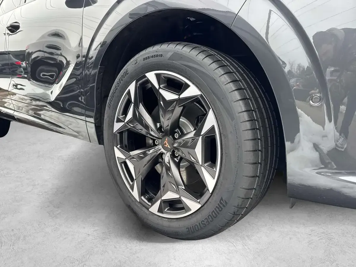 Neu Cupra Terramar VZ 265 PS (194 kW) 2026 Grau SUV