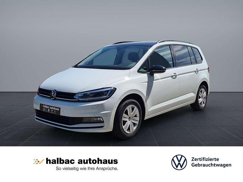 Pure white / schwarz Gebraucht 2025 VW Touran Highline Van / Kleinbus | 43.420 € - Bild 1/4