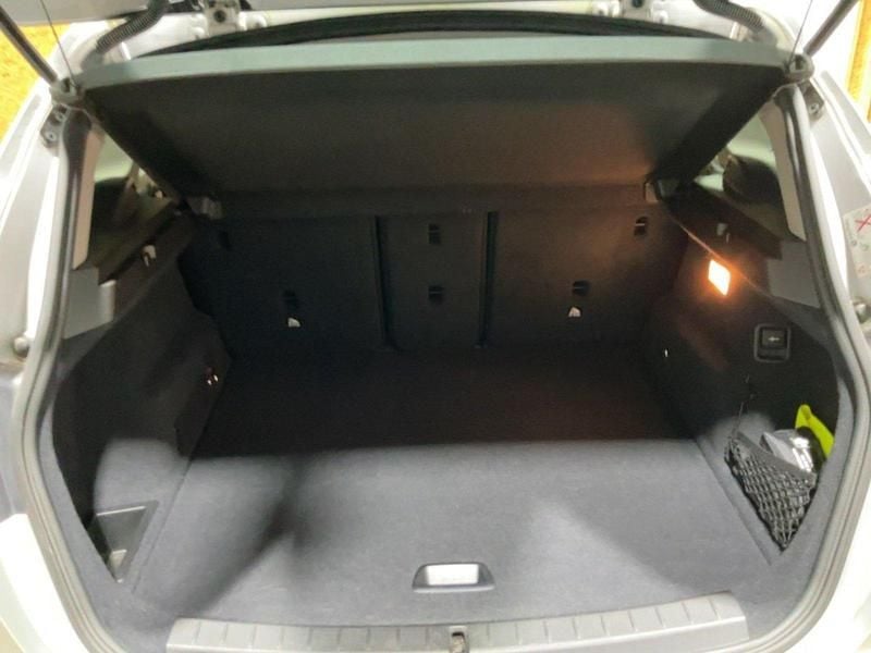 Gebraucht BMW 218 Active Tourer Basis 135 PS (99 kW) 2015 Silber Van / Kleinbus