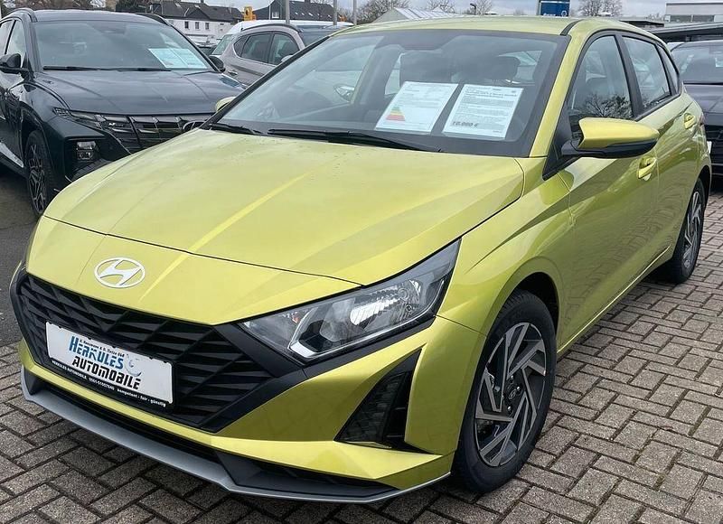 Neu Hyundai i20 79 PS (58 kW) 2025 Gelb Kleinwagen