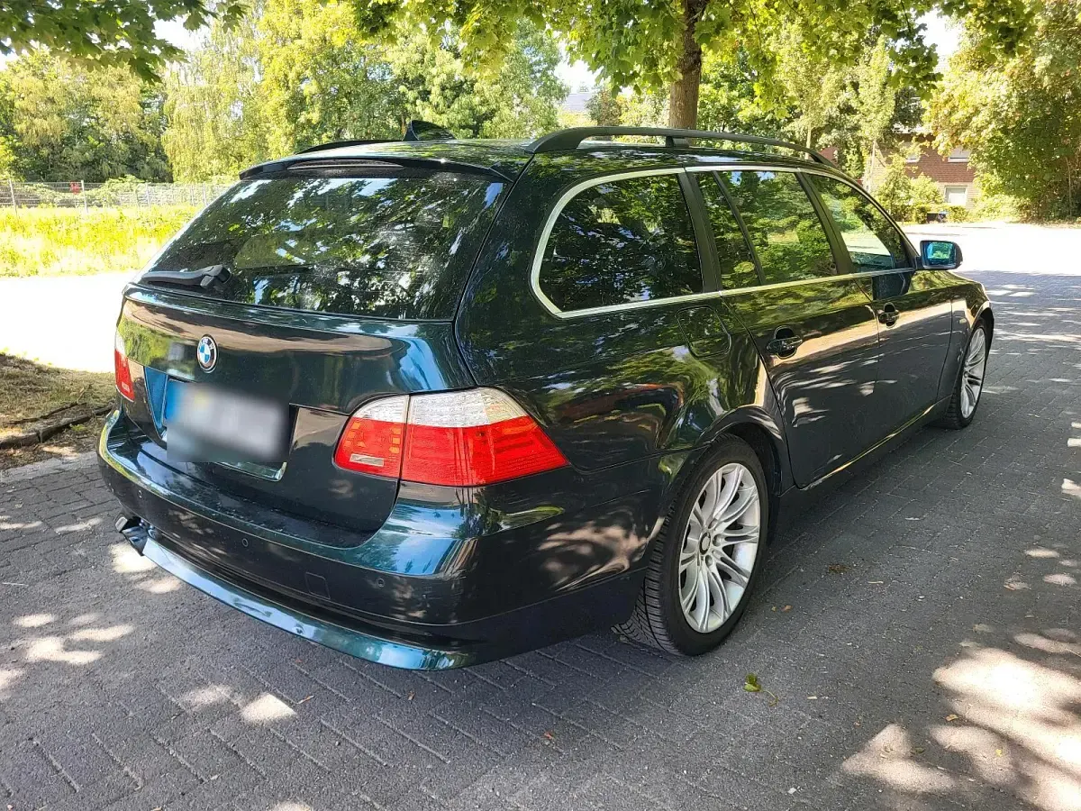 Gebraucht BMW 525 218 PS (160 kW) 2009 Grün Kombi