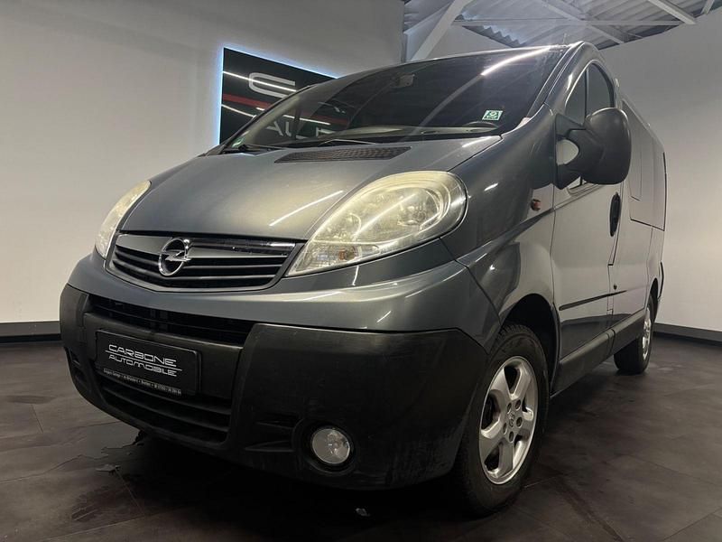 Grau Gebraucht 2011 Opel Vivaro Design Edition Van / Kleinbus | 9.990 € (Fairer Preis) - Bild 1/4
